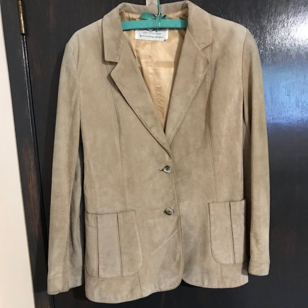 The Old Mill Ladies Cream Colored Suede Jacket Size 16